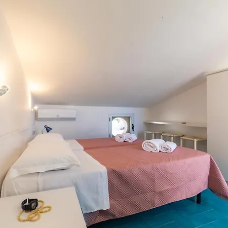 Kore, Semesterbostad Capo Vaticano