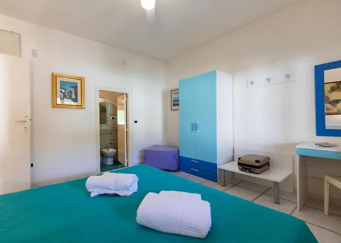 Kore, * Capo Vaticano